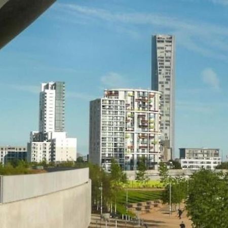 New Manhattan Loft Gardens Stratford ロンドン エクステリア 写真