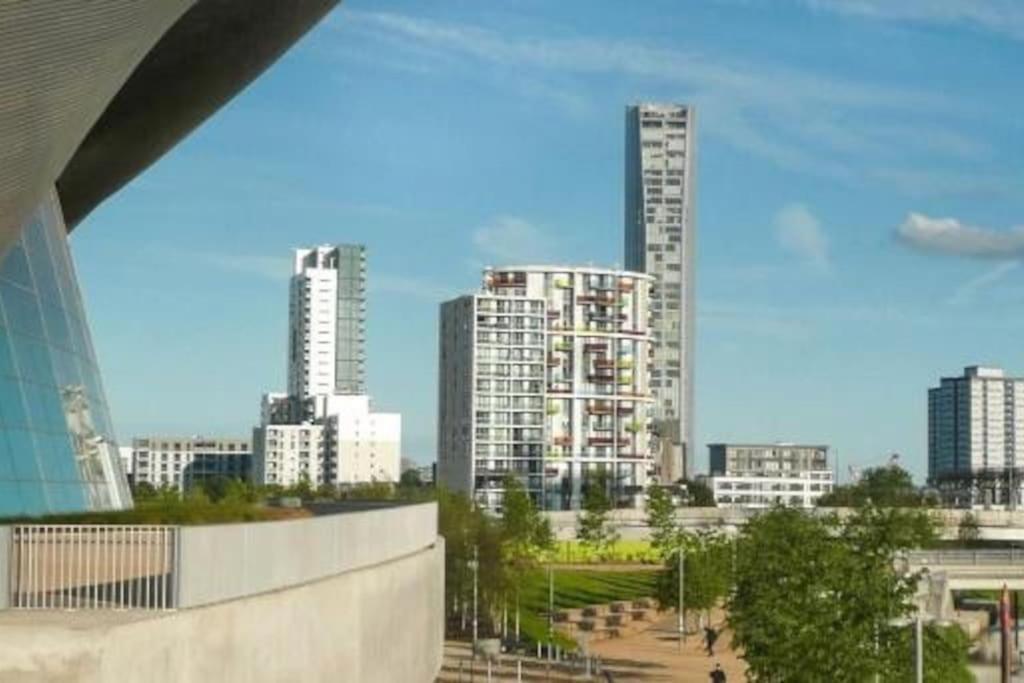 New Manhattan Loft Gardens Stratford ロンドン エクステリア 写真