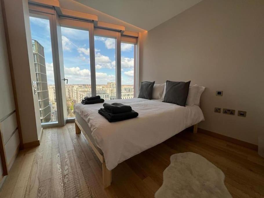New Manhattan Loft Gardens Stratford ロンドン エクステリア 写真