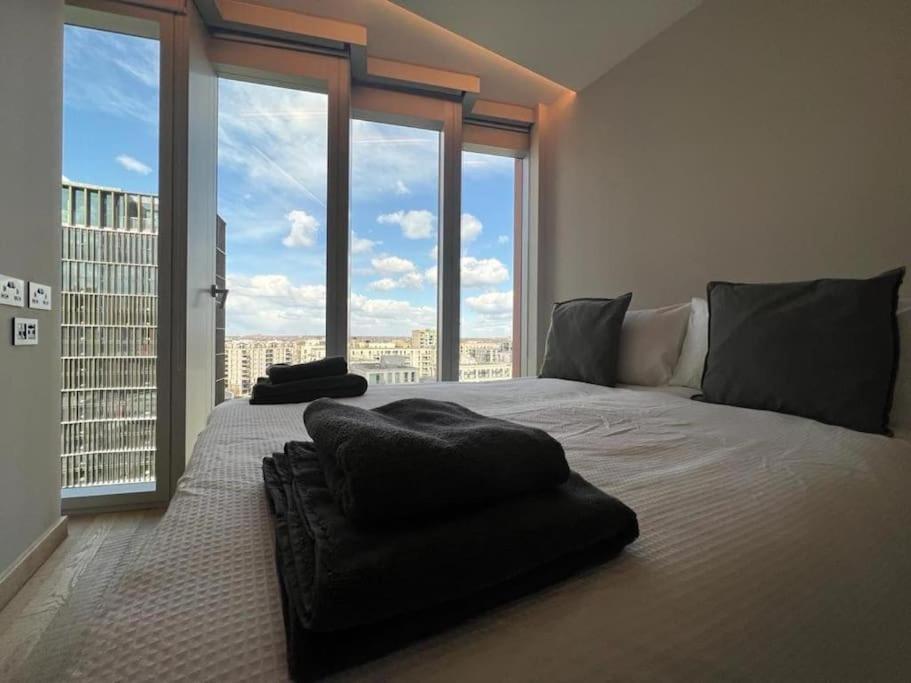 New Manhattan Loft Gardens Stratford ロンドン エクステリア 写真